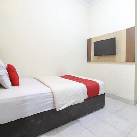 Reddoorz Plus Near Stadion Mandala Krida Yogyakarta Ngoại thất bức ảnh