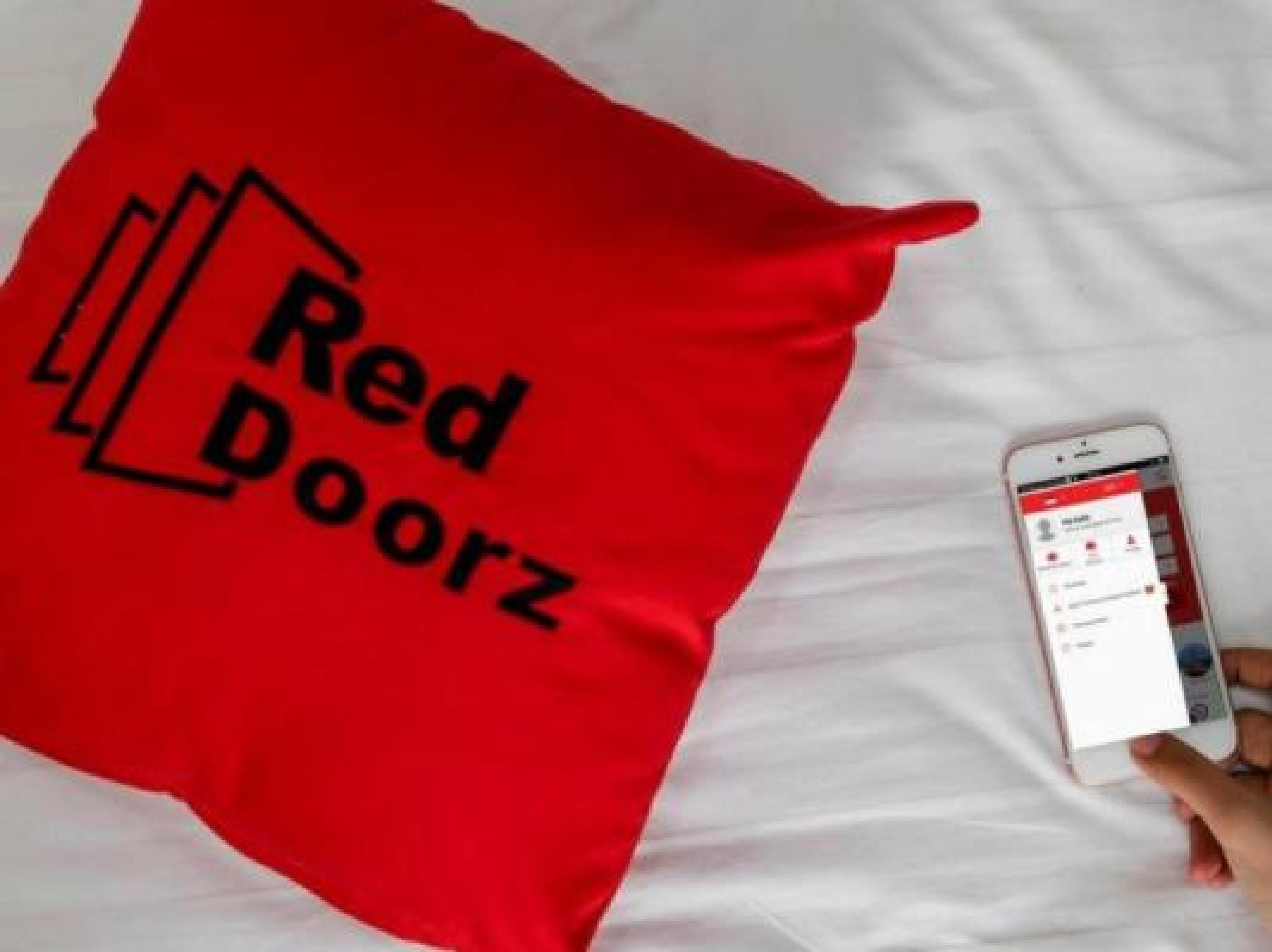Reddoorz Plus Near Stadion Mandala Krida Yogyakarta Ngoại thất bức ảnh