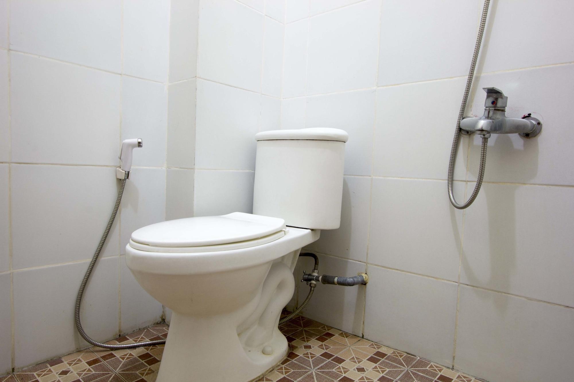 Reddoorz Plus Near Stadion Mandala Krida Yogyakarta Ngoại thất bức ảnh