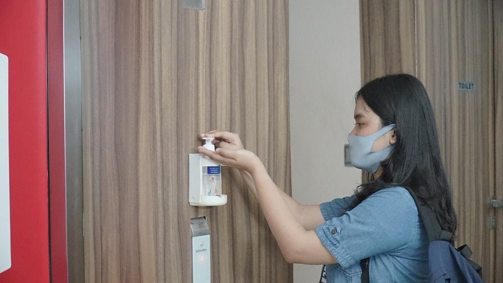Reddoorz Plus Near Stadion Mandala Krida Yogyakarta Ngoại thất bức ảnh